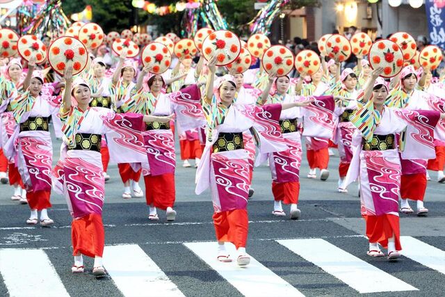 山形花笠まつり 優雅に 勇壮に5000人舞う 河北新報オンラインニュース Online News