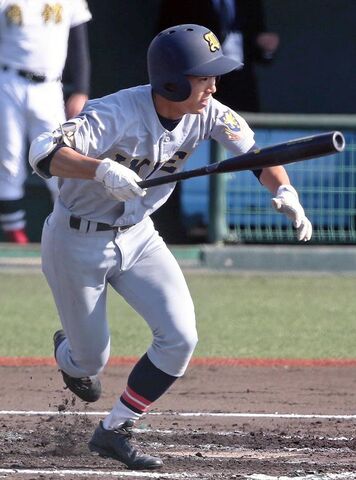 秋季高校野球 仙台育英序盤に逆転 河北新報オンラインニュース Online News