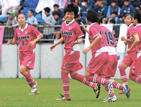 東北高校サッカー 聖和学園女子５ゴール圧勝 ４年ぶり２度目の頂点 河北新報オンラインニュース Online News