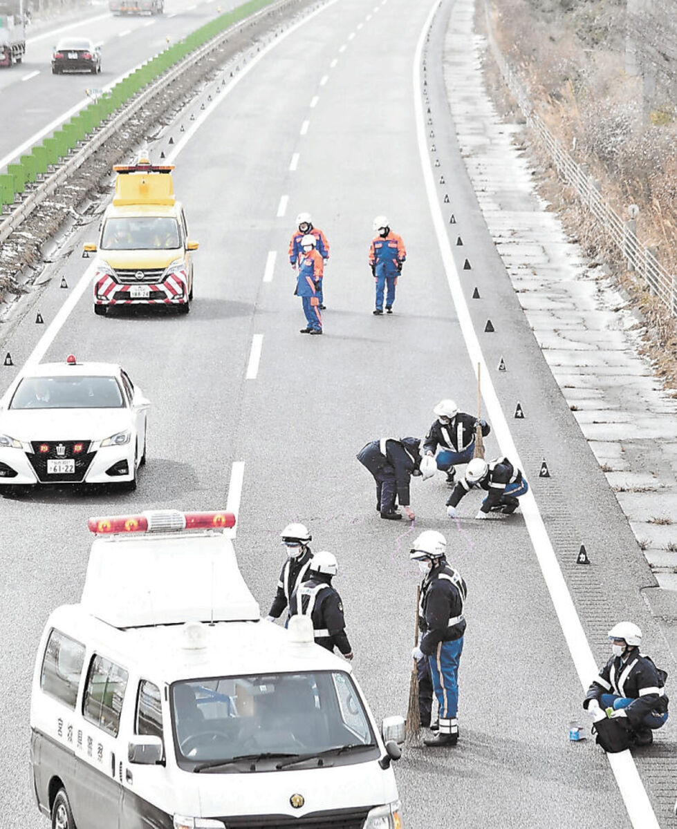 複数箇所で同時に衝突か 大崎 東北道多重事故で実況見分 河北新報オンライン