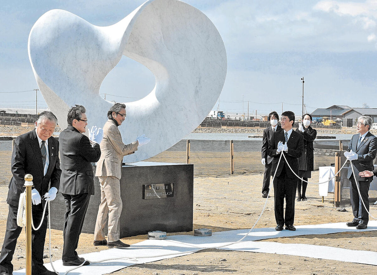 石巻南浜の復興祈念公園にモニュメント 制作の武藤さん 未来への希望込めた 河北新報オンラインニュース Online News