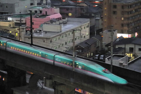 鉄道ファンの乗車懸念」 夜行新幹線取りやめで組織委  河北新報 