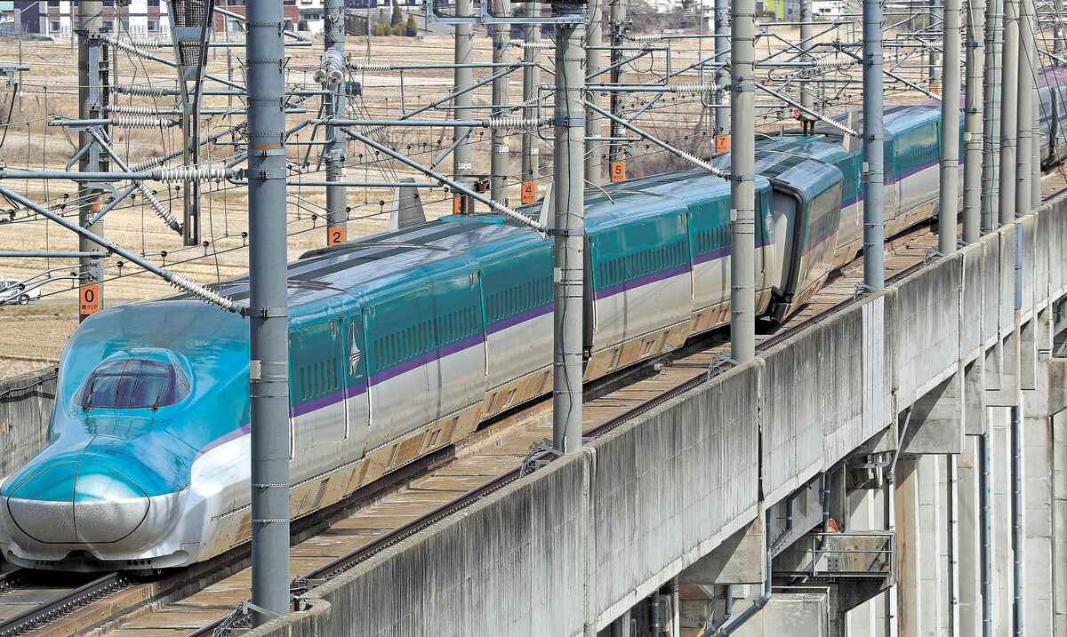 脱線した東北新幹線、月内の全線復旧難しく | 河北新報オンライン