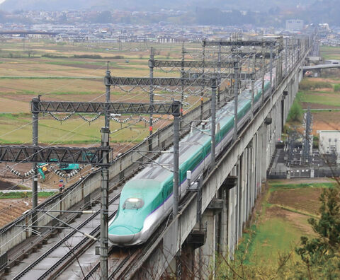 東北新幹線が全線再開 地震で脱線 ２９日ぶり 当面は臨時ダイヤ 河北新報オンラインニュース Online News