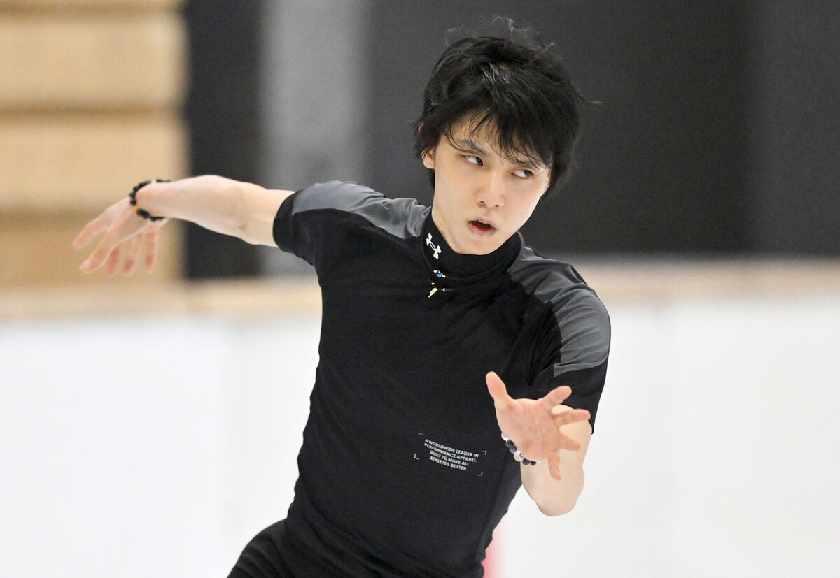 羽生結弦 新聞 2017.8.18 河北新報 クリケットクラブ 練習着 ジャージ