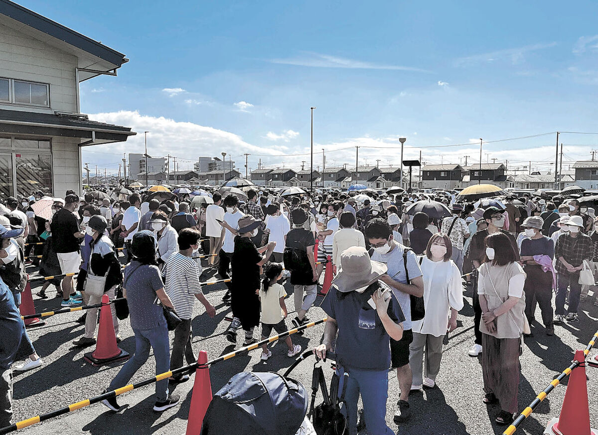 ３割増し商品券 再販に殺到、交通渋滞招く 東松島市商工会「想定以上」 | 河北新報オンライン