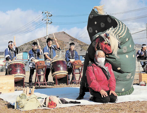 獅子風流塾生が演舞 無病息災祈る 石巻・渡波地区 | 河北新報オンライン