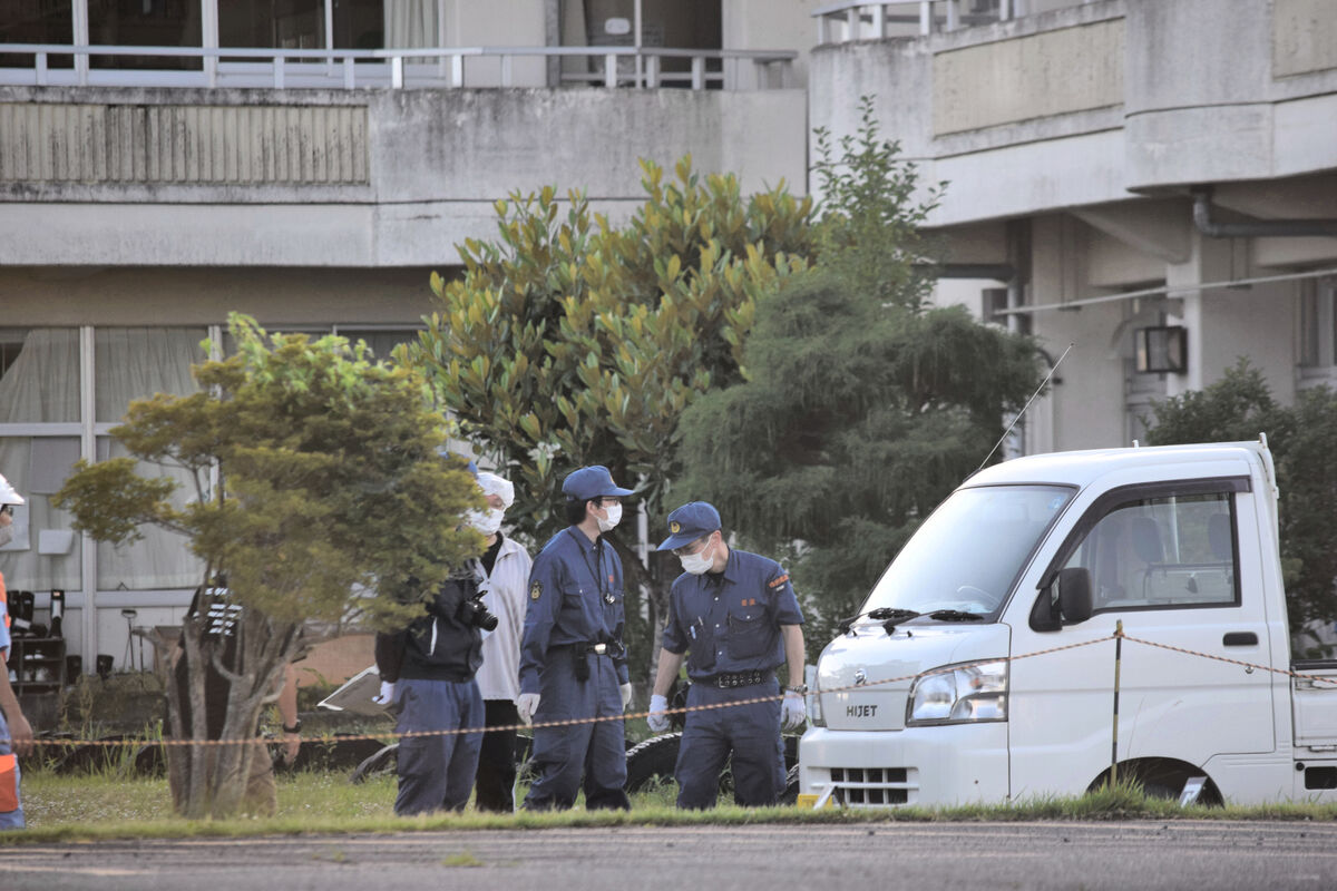 【速報】小学校敷地に…