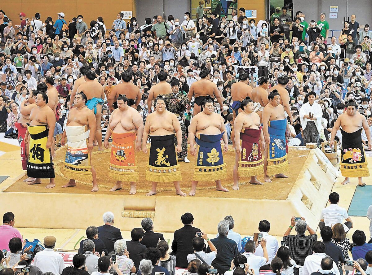 大相撲 青森場所 夏巡業 通り抜け 令和六年