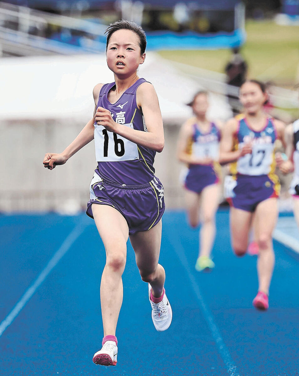 女子3000メートル 男乕結衣（東北）異次元のスパート 宮城県高校総体 | 河北新報オンライン