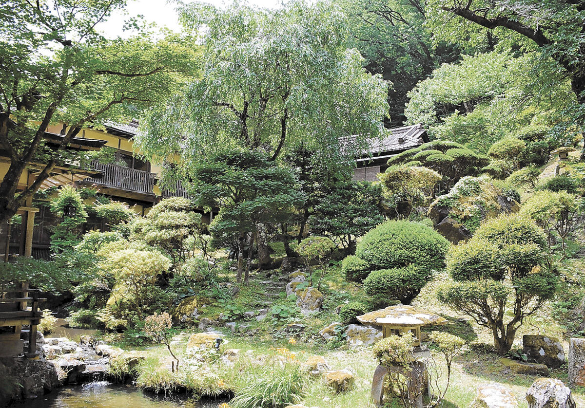 福島・会津若松の「会津東山温泉向瀧庭園」が登録記念物に 文化審答申 | 河北新報オンライン