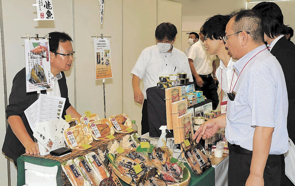 年末年始の商戦へ、水産物や加工食品ずらり　仙台で展示提案会