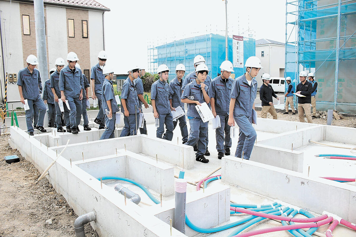 建設業の魅力、高校生にアピール　東京の「一建設」が宮城・白石工生を招き見学会　担い手不足解消へ　ＯＢ社員「面白さ伝えたい」