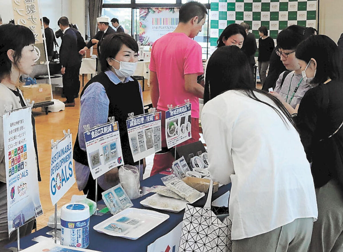 能登の被災企業支援へ新商品　食のみやぎ応援団　仙台で水産加工品などを紹介